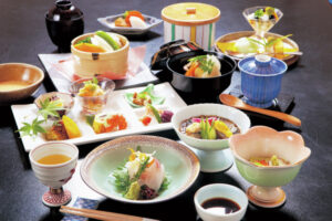 由布院日帰り観光コースで楽しむべきグルメは？